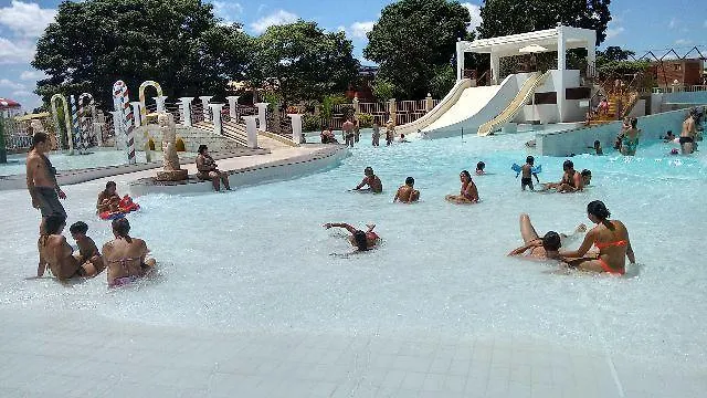 Park Lacqua Diroma Калдас-Новас Апартаменты